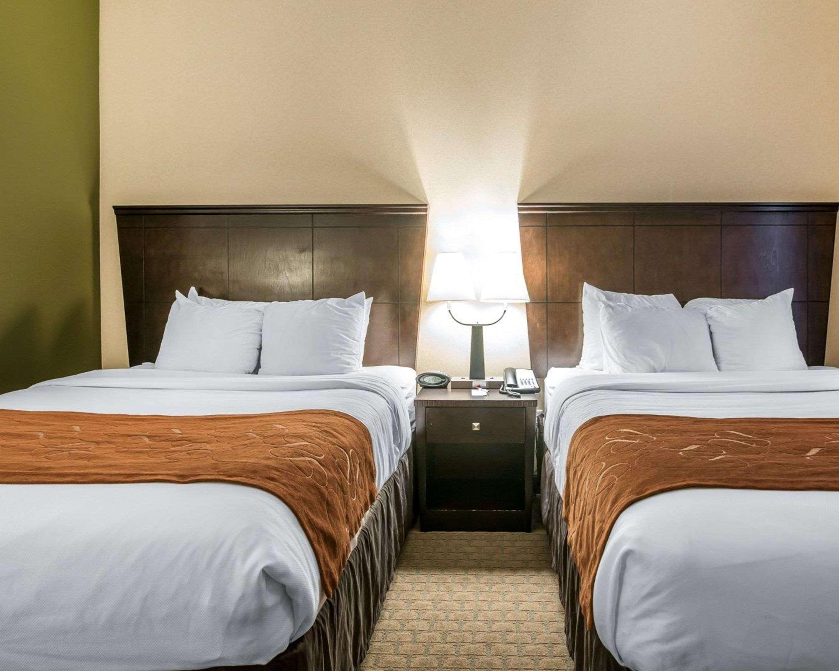University Inn Vestal Экстерьер фото