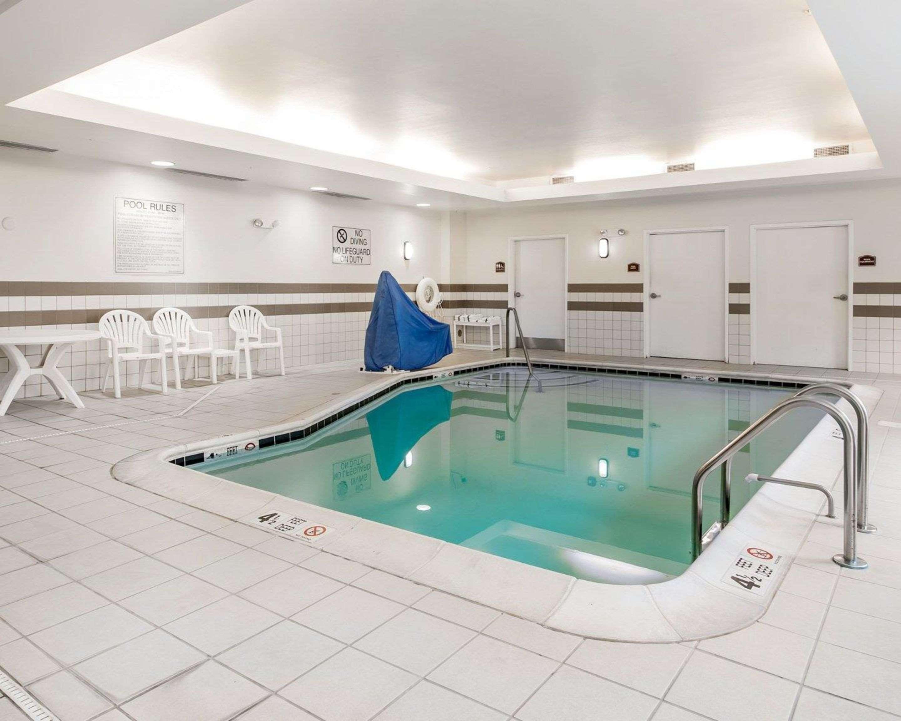 University Inn Vestal Экстерьер фото