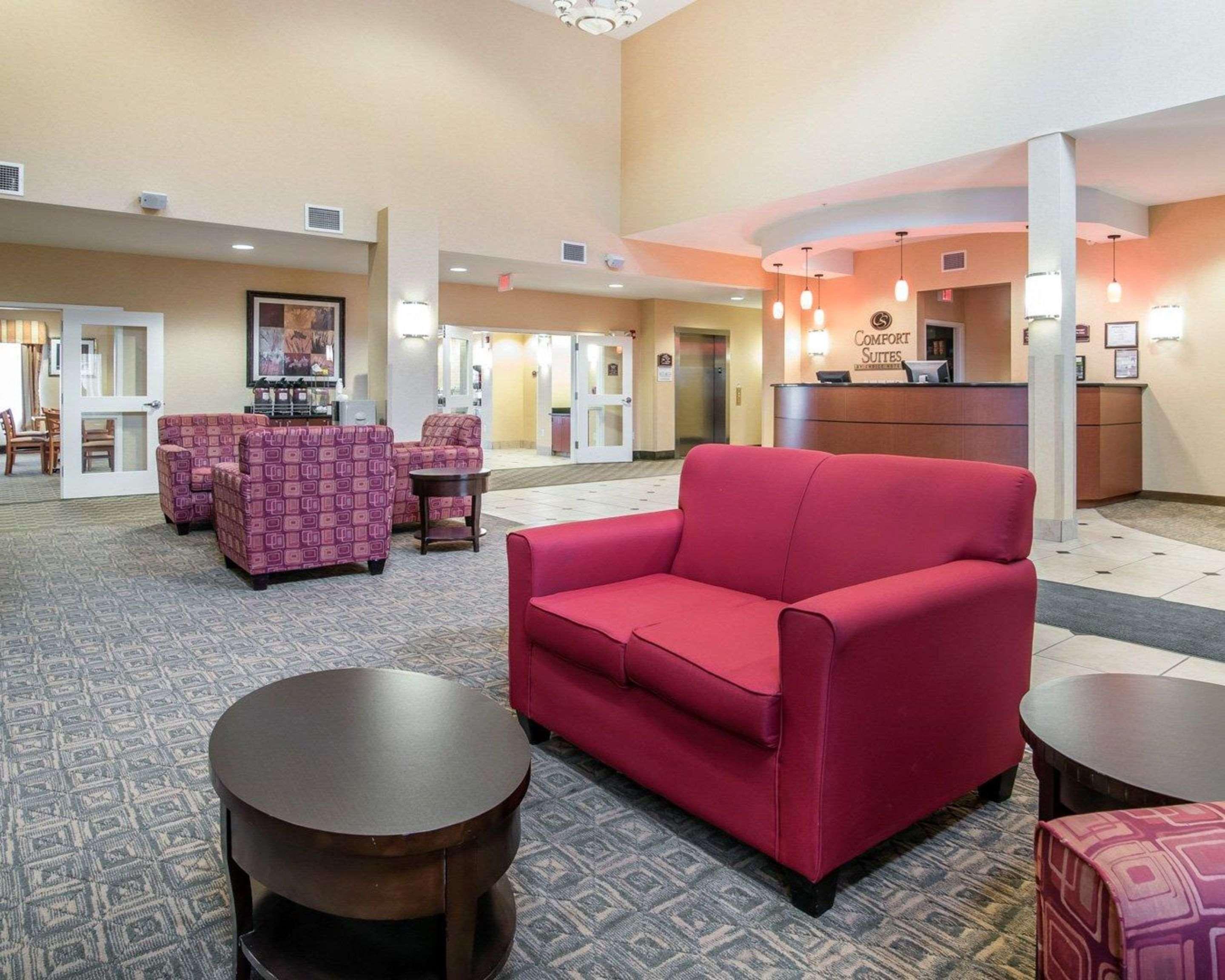 University Inn Vestal Экстерьер фото