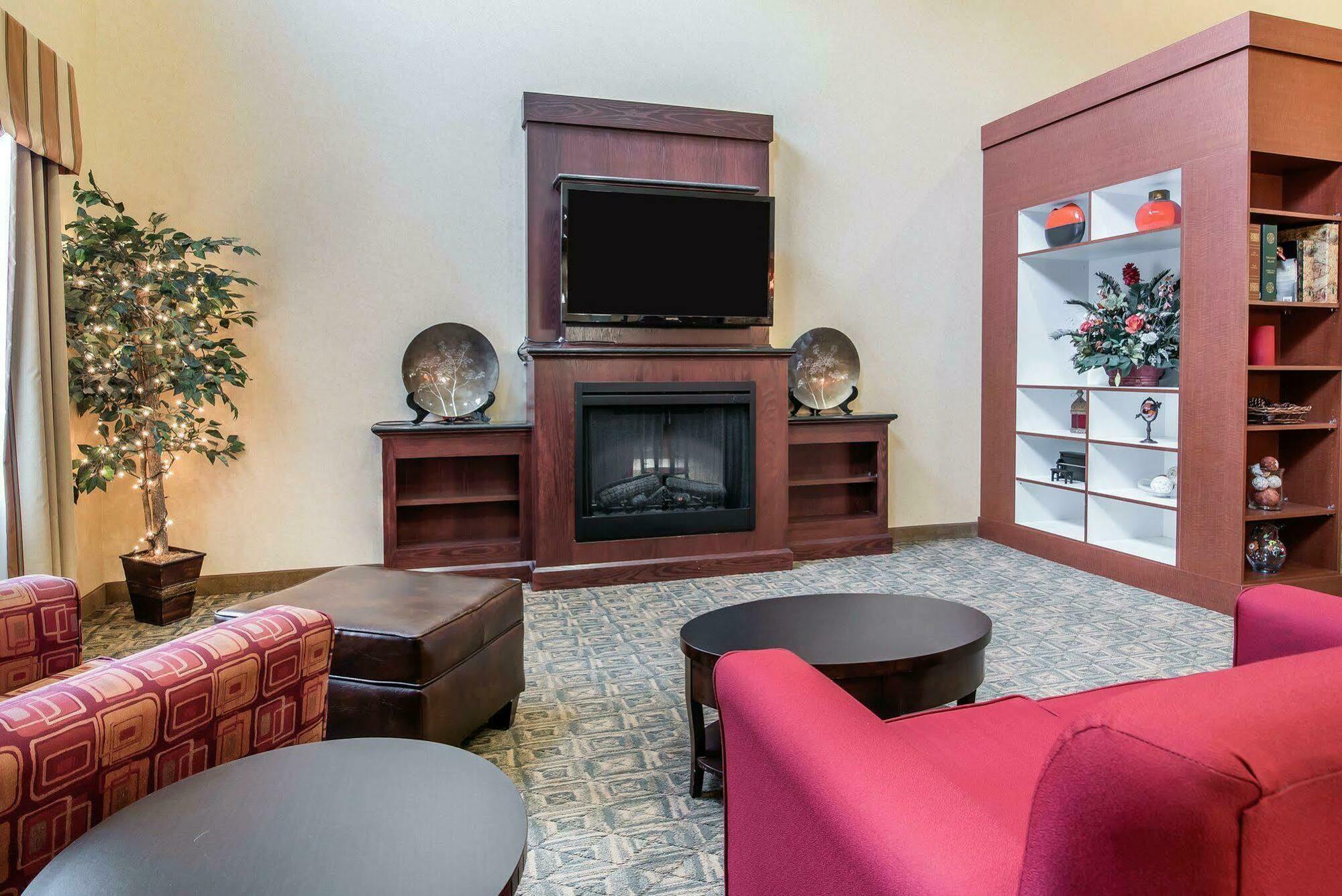 University Inn Vestal Экстерьер фото