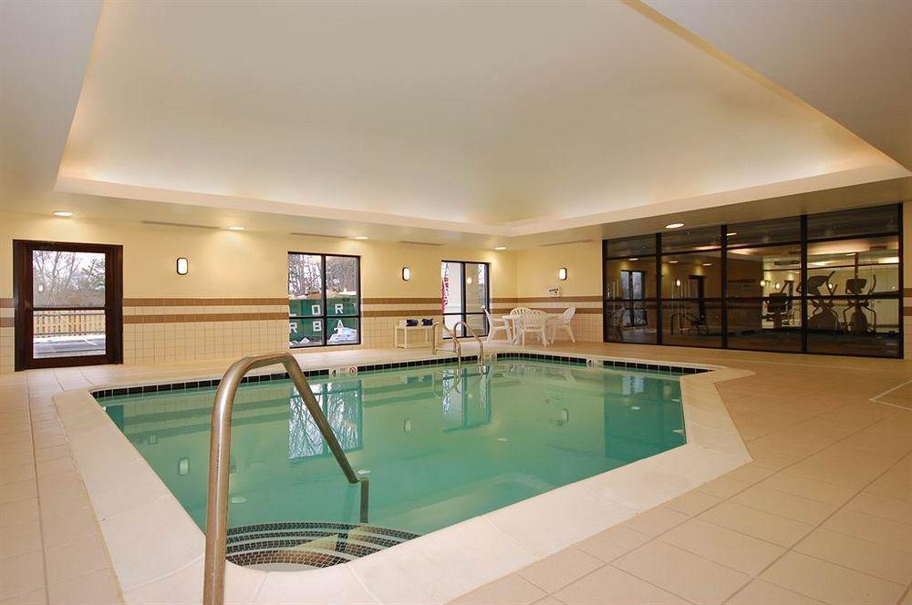 University Inn Vestal Экстерьер фото
