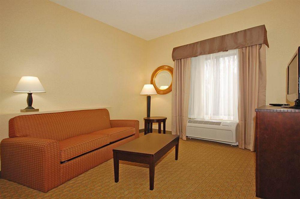 University Inn Vestal Экстерьер фото